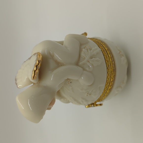 Formalities by Baum Bros snow angel trinket box - Picture 5 of 7